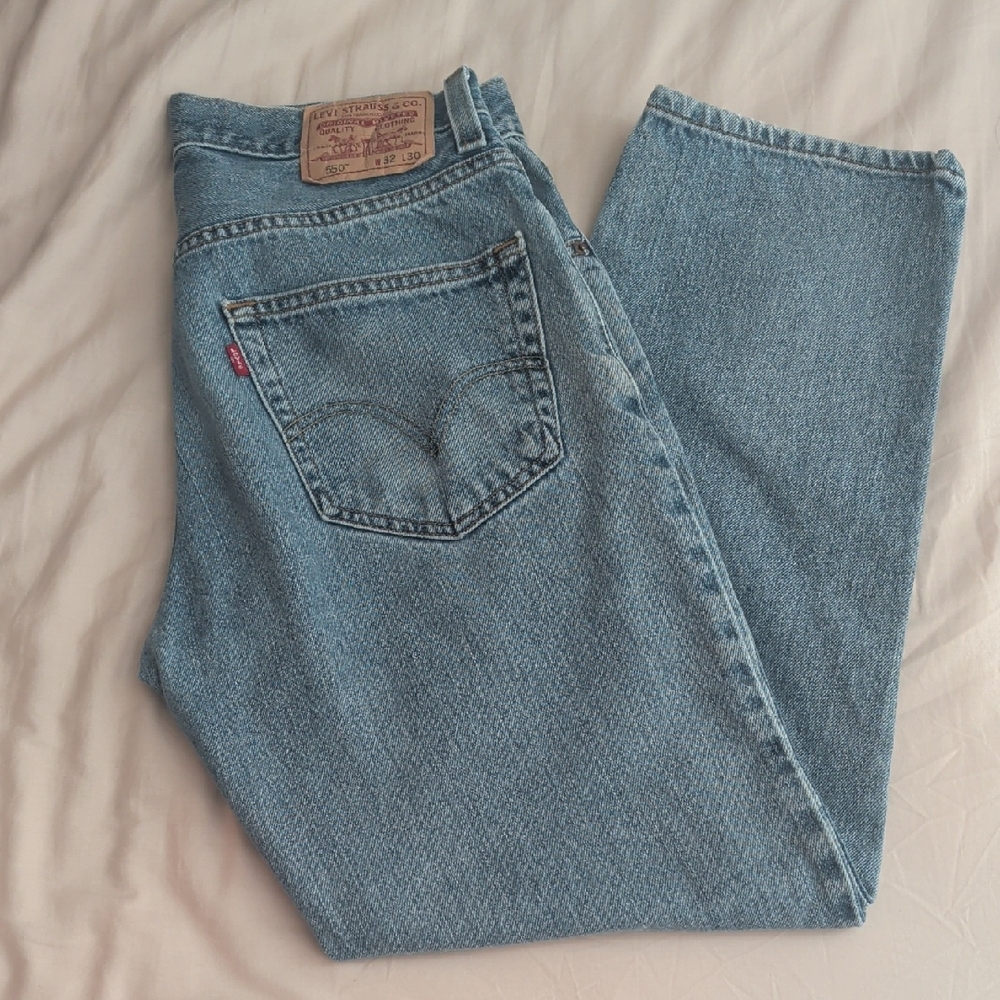 550 Levi's Men's Light Blue Straight Jeans